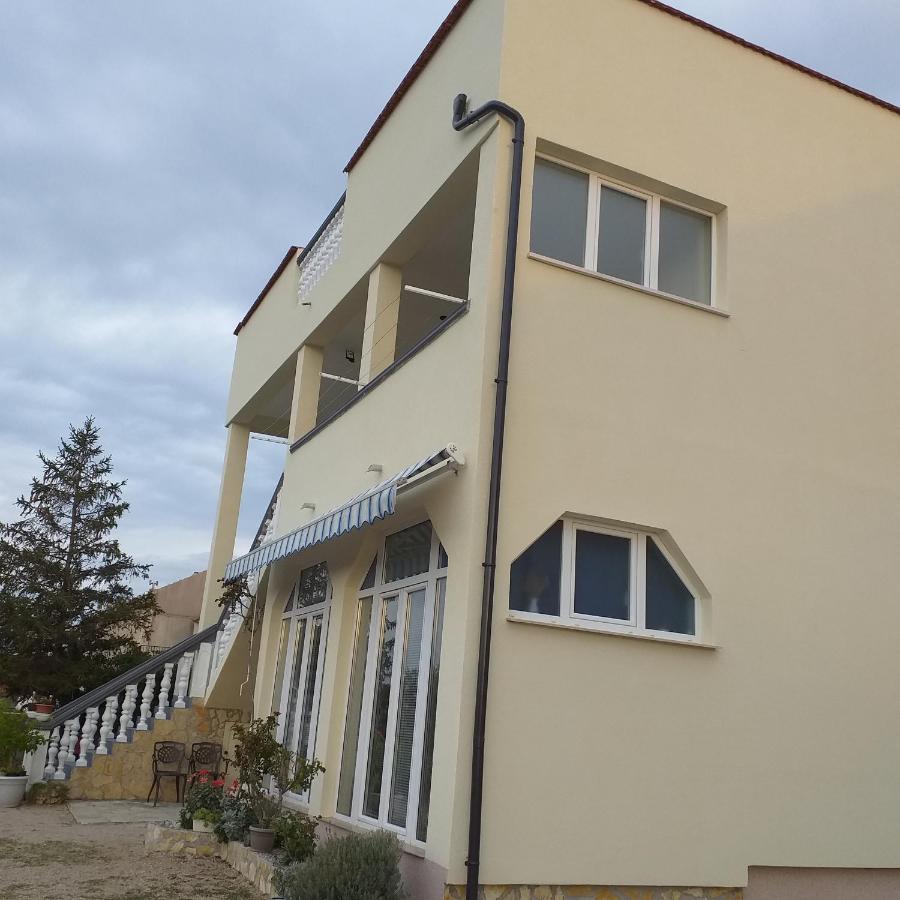 Apartments Mira Jadrtovac エクステリア 写真